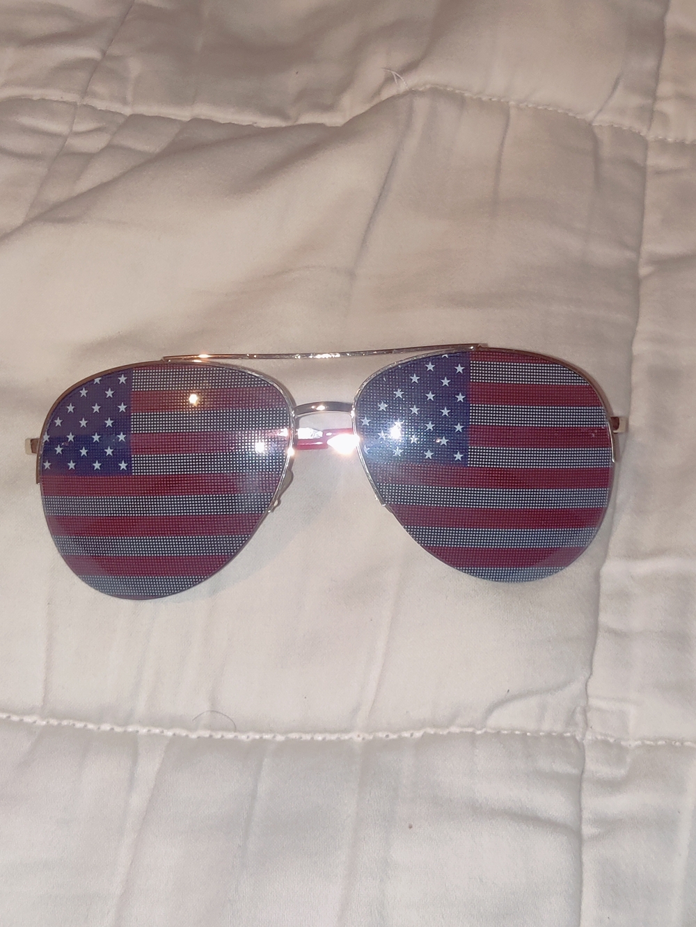 American Flag Aviator Sunglasses one red end has chew marks